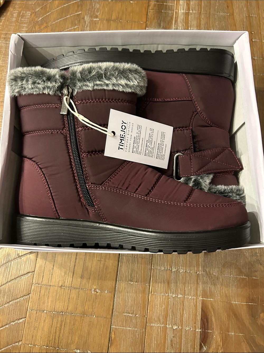 Women's Faux-Fur Trim Winter Ankle Boots in Burgundy